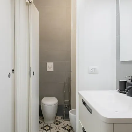 Easylife - Elegante Sui Navigli