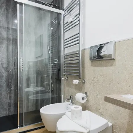 Apartment Easylife - Eleganza E Comfort Nel Cuore Di Isola