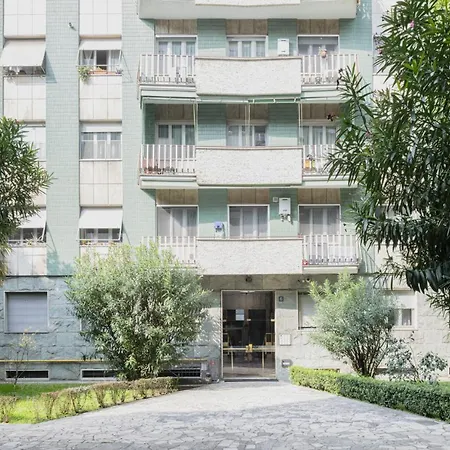 Easylife - Eleganza E Comfort Nel Cuore Di Isola Apartment *
