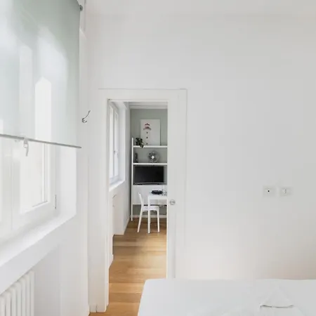 Easylife - - Piazzale Segrino - Isola Milán