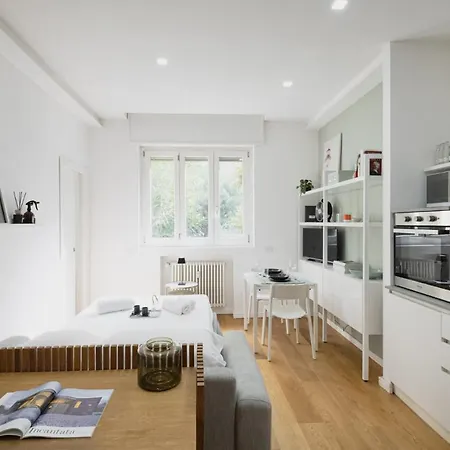 Easylife - Eleganza E Comfort Nel Cuore Di Isola Apartment *