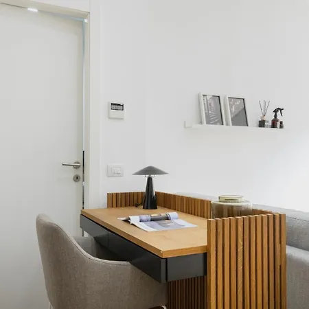 Easylife - - Piazzale Segrino - Isola Apartmán *