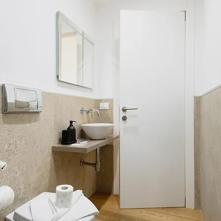 Easylife - Eleganza E Comfort Nel Cuore Di Isola Apartment