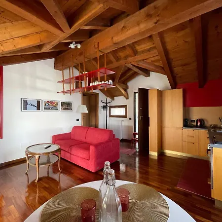 The Pretty Attic Apartment