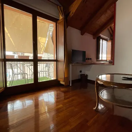 The Pretty Attic Apartment