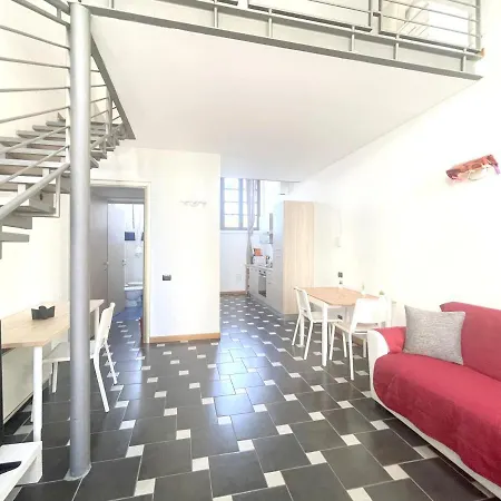 Accomodo Mil47 Monolocale Prada Apartment