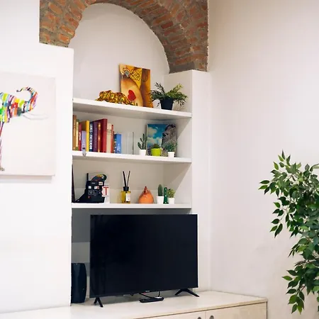 The Red Bricks - San Babila Area Milan