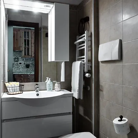 Dehomes - Porta Nuova Business * Milano