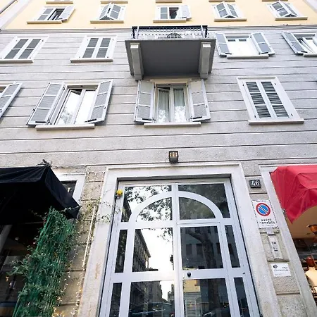 The Red Bricks - San Babila Area Milan