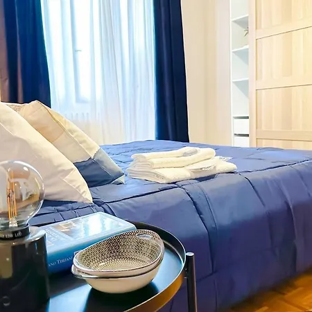 Delightful Shanti Mediolan