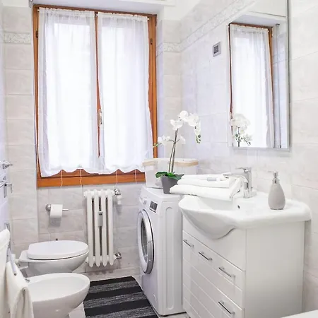 Delightful Shanti Apartment