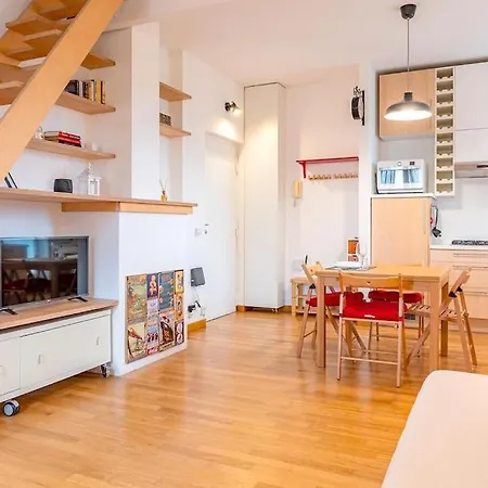 Guest Planet - Grazioso Bilocale Bande Nere M1 Apartmán Milán
