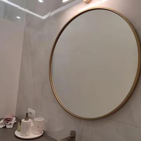 Elegante Nel Quartiere Isola Appartement *