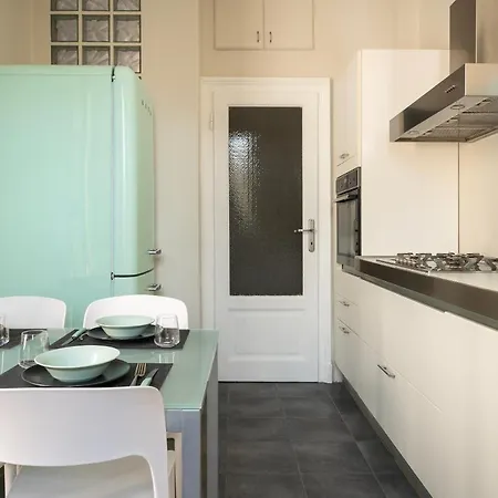 Appartamento Santa Tecla Living Faravelli 4 *