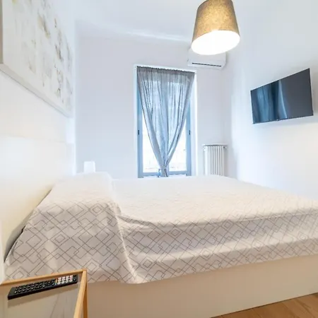 Cute In Apartment Milan