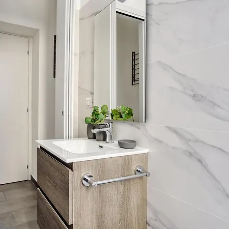 Appartamento Hostmate - - Lomellina - Studi *