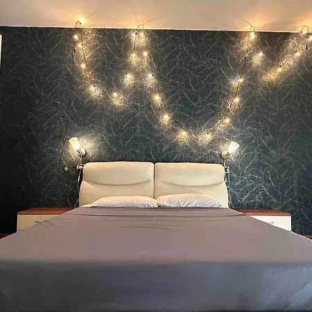 Apartment Cathedral/church In 15 Min•jacuzzi + Wi-fi+ A/c Milan