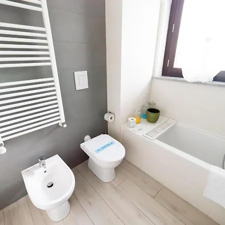 Hbhall 9 Apartament Mediolan