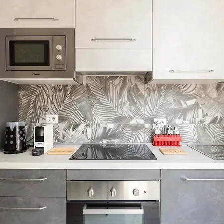 Voyager Apartment, Cozy And Fully Furnished, Top Neighborhood, To Experience The Authentic Milanese Lifestyle, By Houseinmilano *