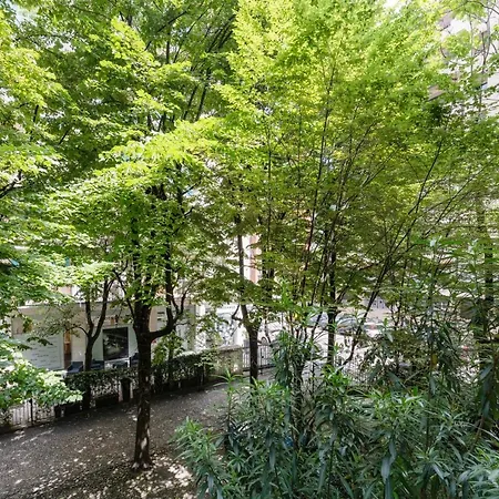 Voyager Apartment, Cozy And Fully Furnished, Top Neighborhood, To Experience The Authentic Milanese Lifestyle, By Houseinmilano