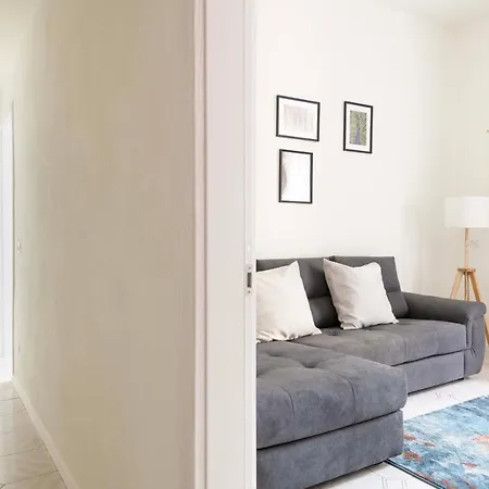 Voyager Apartment, Cozy And Fully Furnished, Top Neighborhood, To Experience The Authentic Milanese Lifestyle, By Houseinmilano דירה