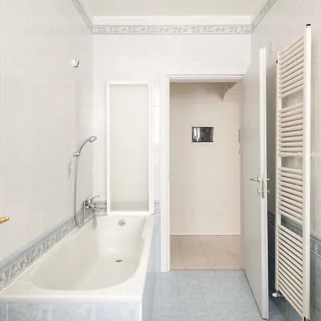 Voyager Apartment, Cozy And Fully Furnished, Top Neighborhood, To Experience The Authentic Milanese Lifestyle, By Houseinmilano *
