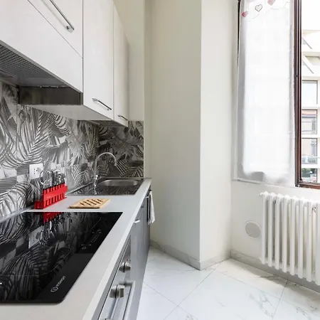 דירה Voyager Apartment, Cozy And Fully Furnished, Top Neighborhood, To Experience The Authentic Milanese Lifestyle, By Houseinmilano מילאנו