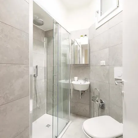 Voyager Apartment, Cozy And Fully Furnished, Top Neighborhood, To Experience The Authentic Milanese Lifestyle, By Houseinmilano * מילאנו