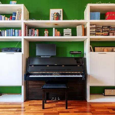 Lodi Flexyrent Wifi Aircon Apartment *
