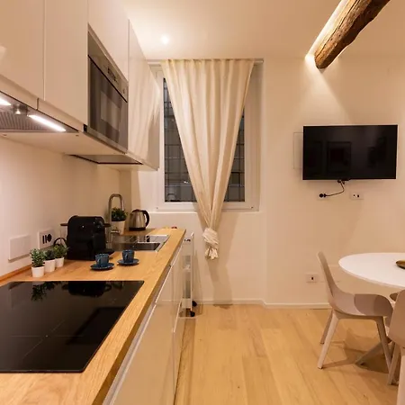 Domus Ticinese Apartment *
