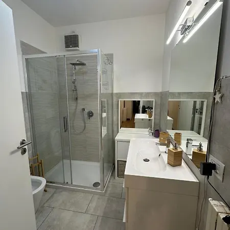 Be-c0 Bicocca Luxury Garden Apartamento *