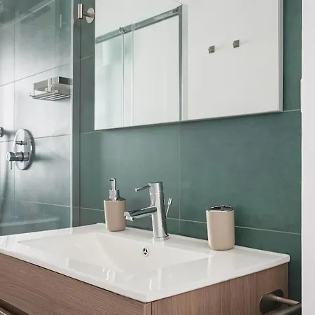 Moderno, Luminoso, Spazioso Con Vista Mailand