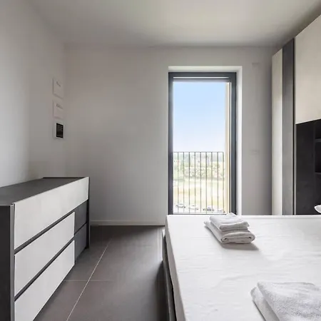 We - Uptown74 Bloom - Apartman *