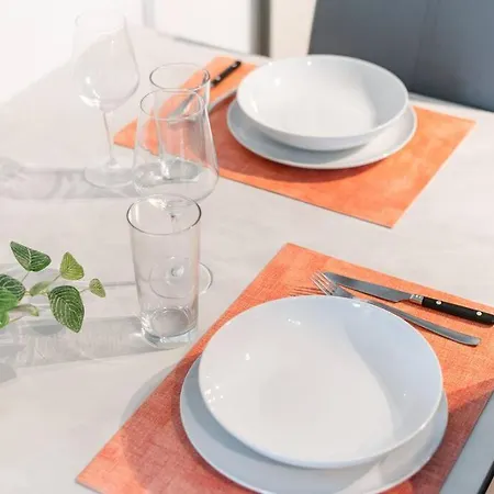 We - Uptown74 Bloom - * Milánó