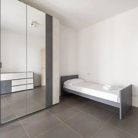 We - Uptown74 Bloom -