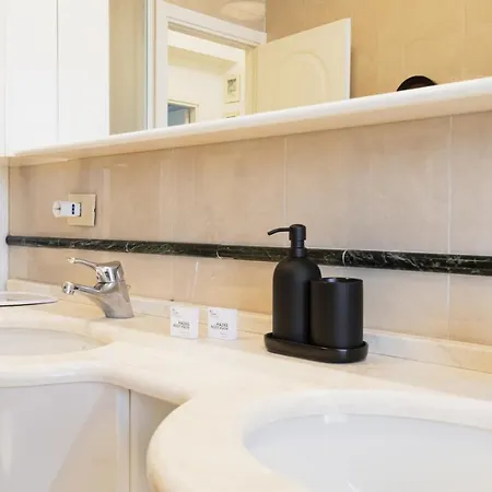 Easylife - Attico 230mq Con Terrazza Area Bocconi Μιλάνο