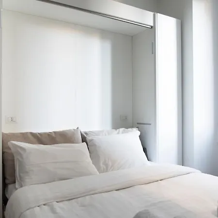 Youhosty - Sciesa Milaan