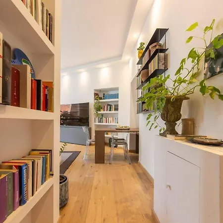 The Biggest And Coolest House In דירה *