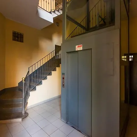 The Biggest And Coolest House In דירה מילאנו