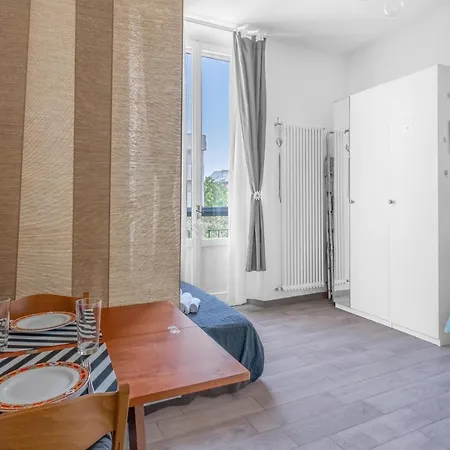 Br14 - 10 Minutes From The Duomo - Exclusive