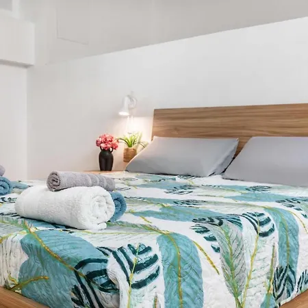 Loft Porta Romana - Cozy & Wi-fi شقة *