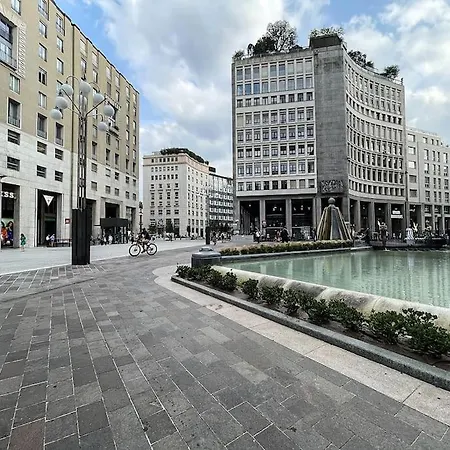 Duomo-san Babila-tribunale Wifi-netflix Milan