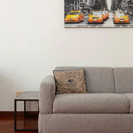 Flat In Citylife Near Metro!