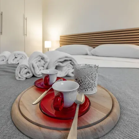 Apartment Casa Alba - South - By Host4u Milan