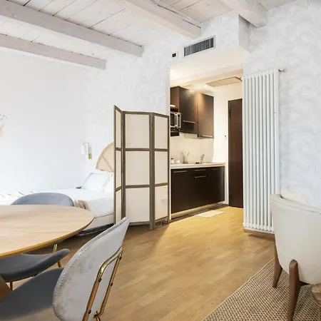 Easylife - - Garofalo 5 - Citta Studi *