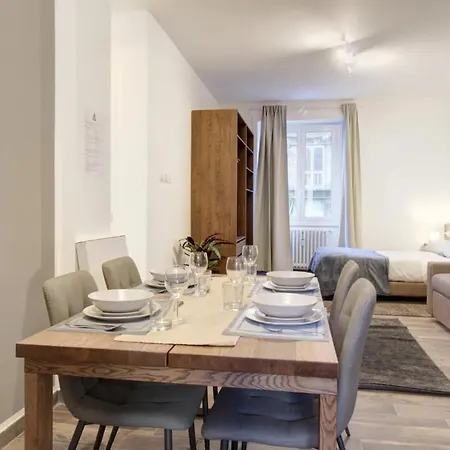 Milanrentals - Elleboro Lägenhet *