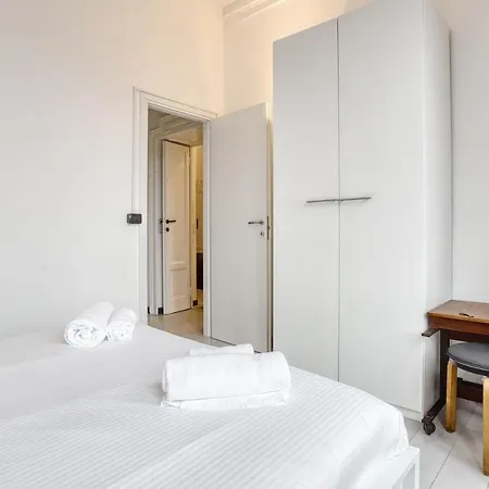 Lejlighed Joivy Wonderful Apt Next To Sforzesco Castle *