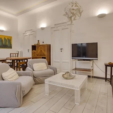 Joivy Wonderful Apt Next To Sforzesco Castle Milano