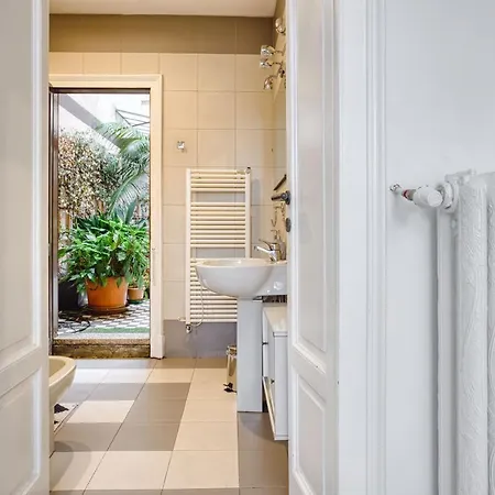 Apartament Joivy Wonderful Apt Next To Sforzesco Castle Mediolan