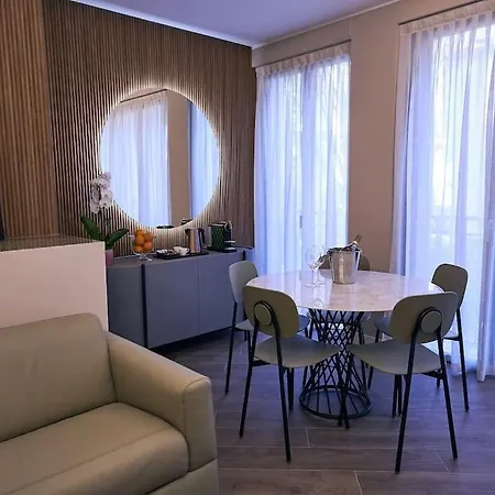 Contempora - Two Bedrooms Monet Appartement *